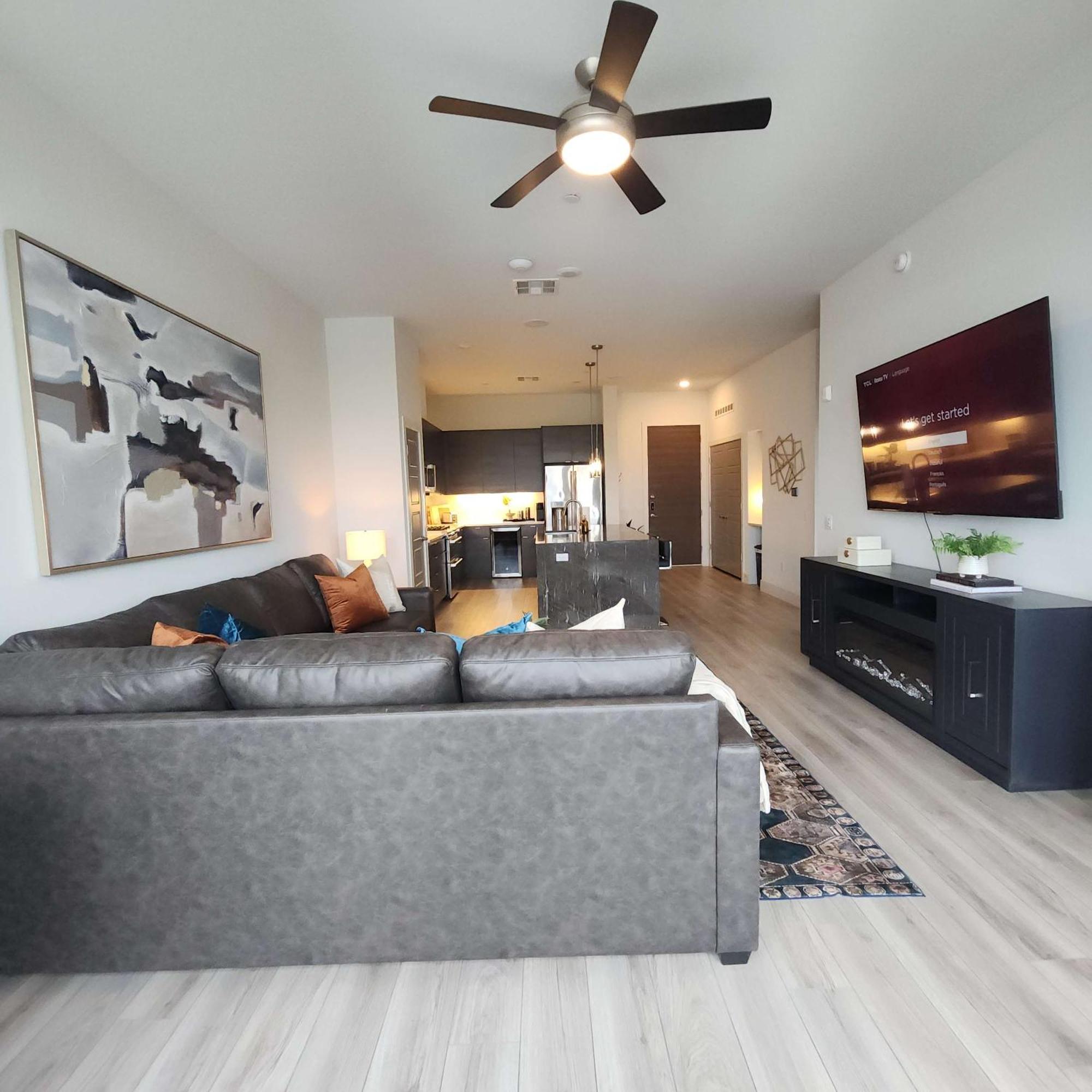 Quarters 1 Apartment